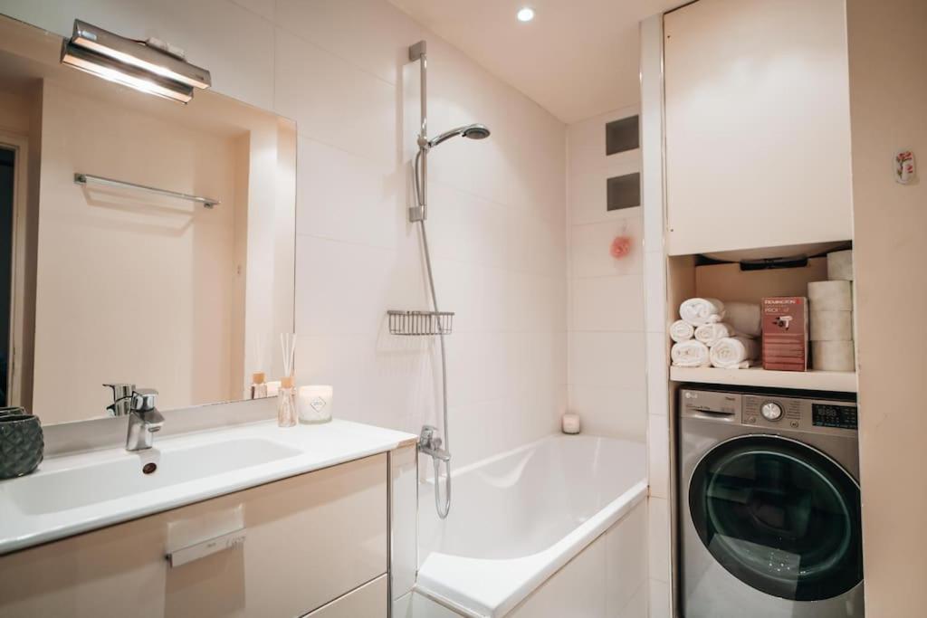 Entierement Renovee A Montparnasse Parijs